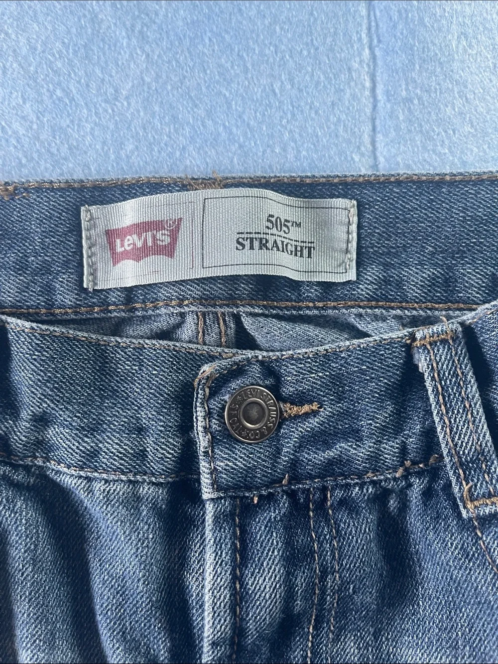 Levis straight leg